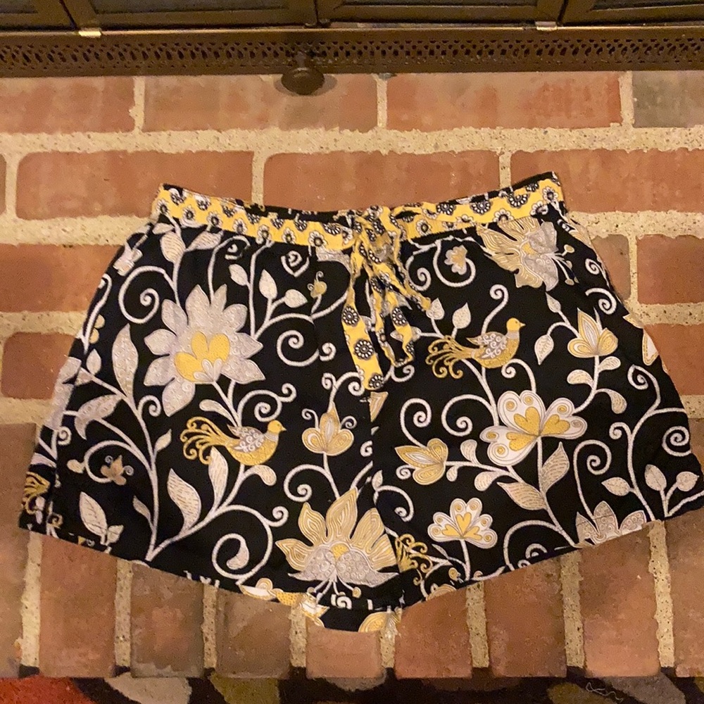 EUC sz S Vera Bradley shorts